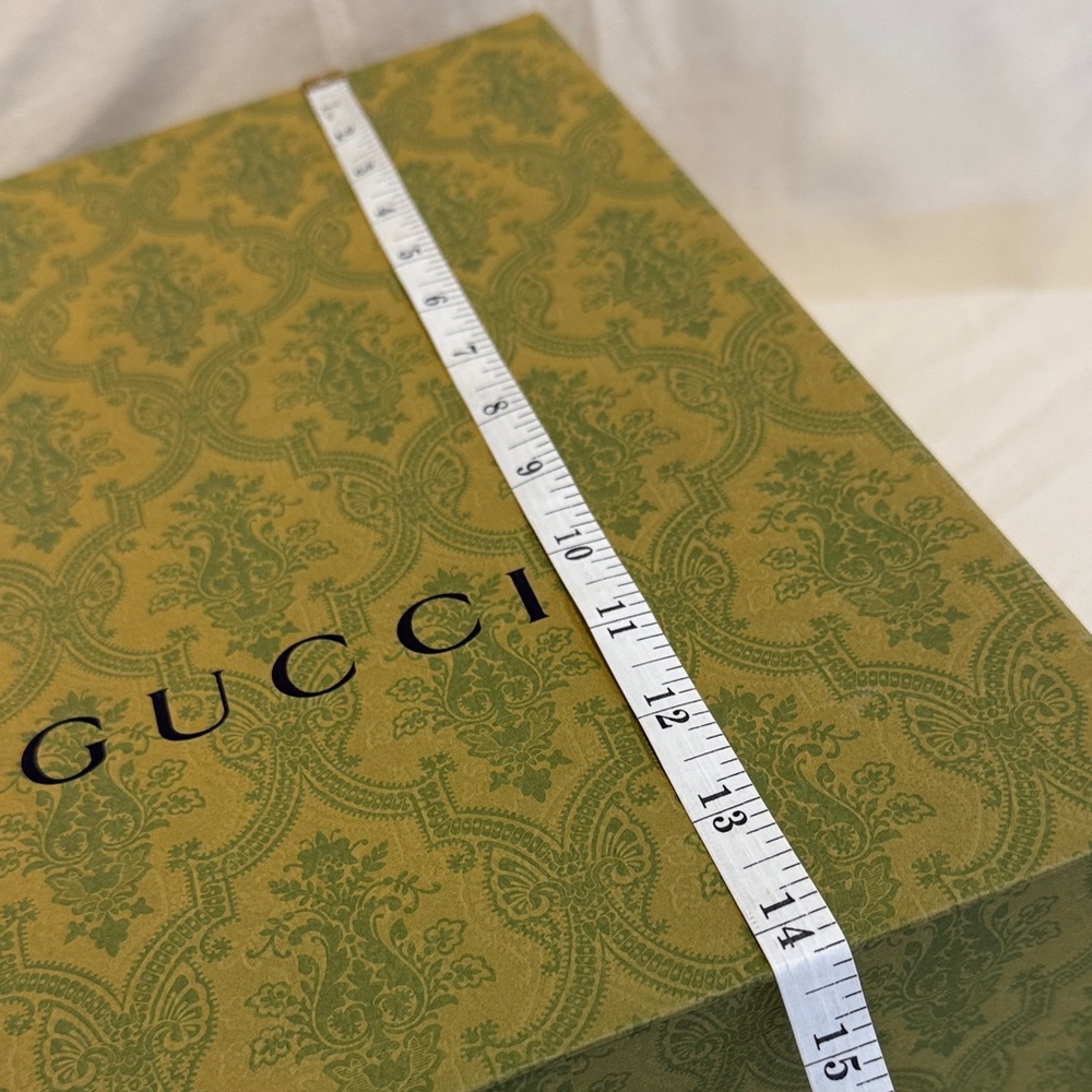 Gucci 100 Green Patterned Gift Box and Dust Bag - Picture 10 of 11